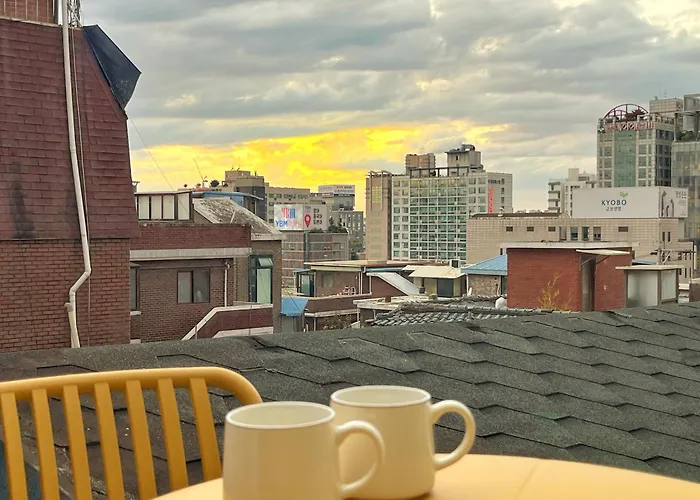 Private House Of A Newlywed Couple In Sinchon