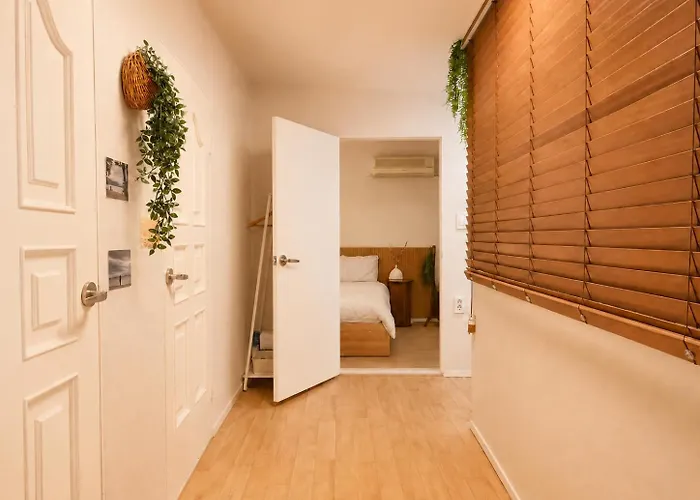 Private House Of A Newlywed Couple In Sinchon Hongdae Ewha Womans * Seul